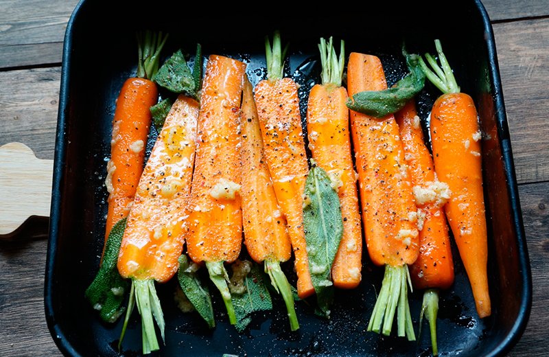 Блюда без мяса, гарниры - нежная морковь, запеченная в пряном масле