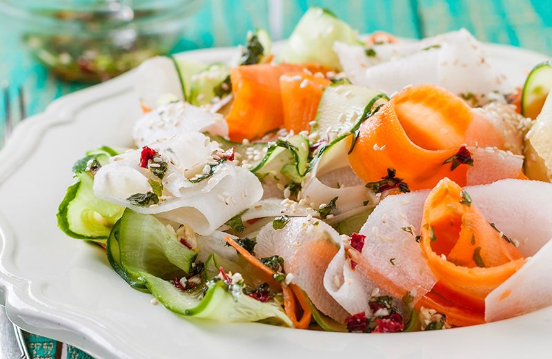Салаты с овощами - салатик из дайкона