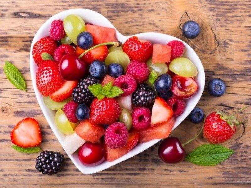 Названы ягоды и фрукты, резко повышающие уровень сахара в крови