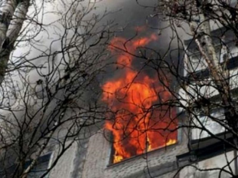  В Краснодаре  при пожаре в многоэтажке пострадали шестеро детей
