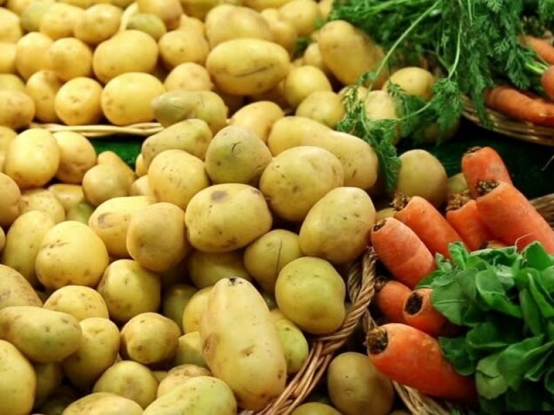 В России резко подорожали морковь и картофель