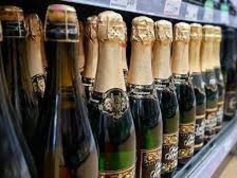   В России резко подорожает шампанское