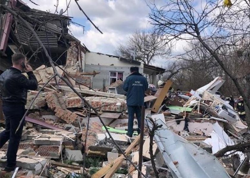  В Тимашевске при взрыве в доме газового баллона пострадали два человека, разрушено две квартиры