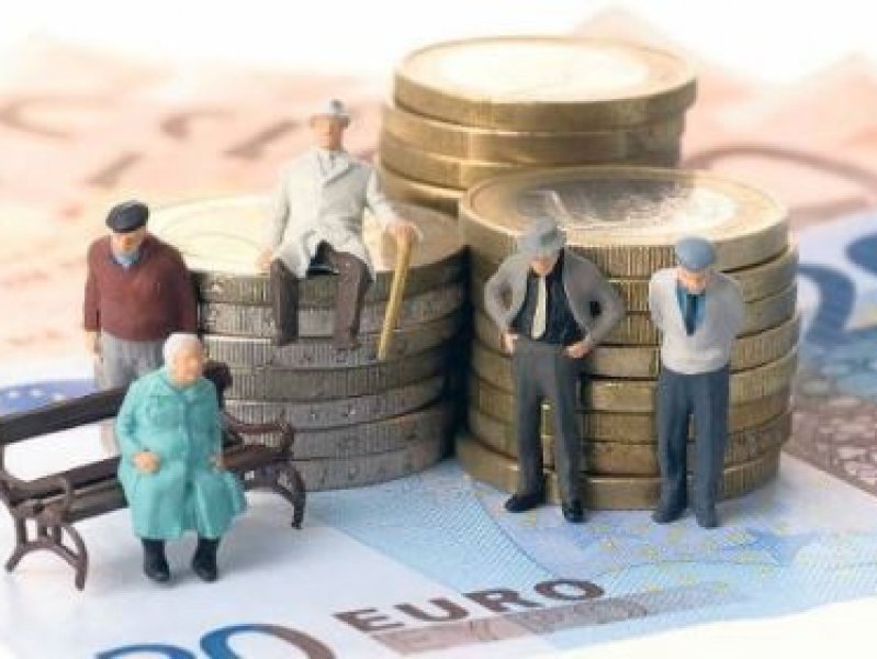 В России предлагают ввести налоговый вычет на пенсию