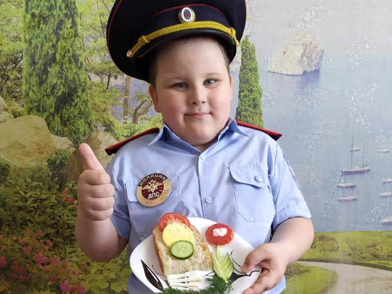 ГАИ Тимашевского района проводит фотопроект «Полезный завтрак с ГИБДД»