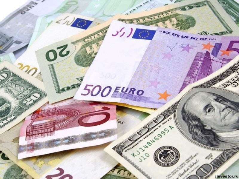 В  России не будут запрещать доллар и евро