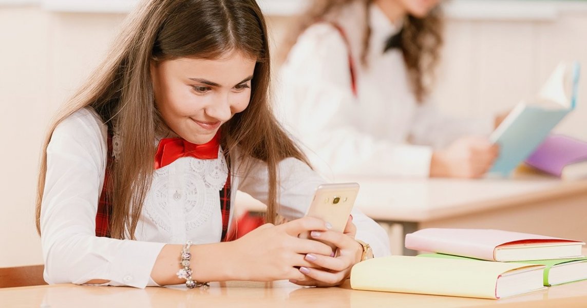 В России запретят детям пользоваться телефонами в школах