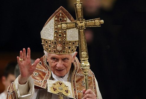 Папа Римский покидает престол