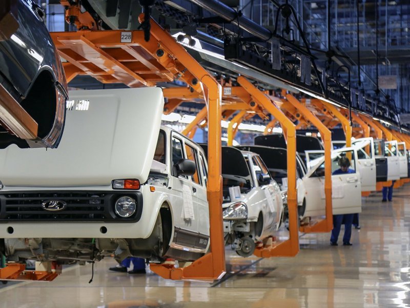  «АвтоВАЗ» останавливает производство в Тольятти