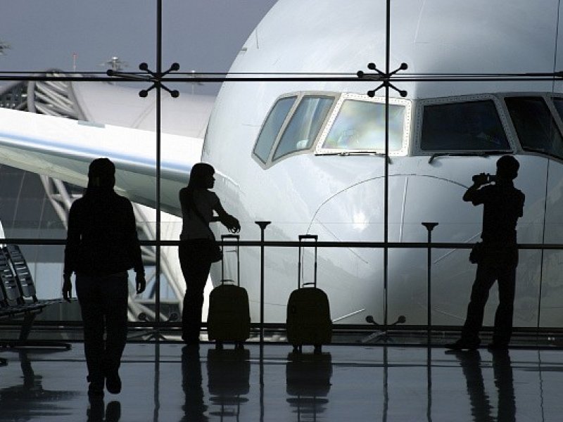 Из-за неработающих аэропортов не могут выехать более 150 тысяч россиян   