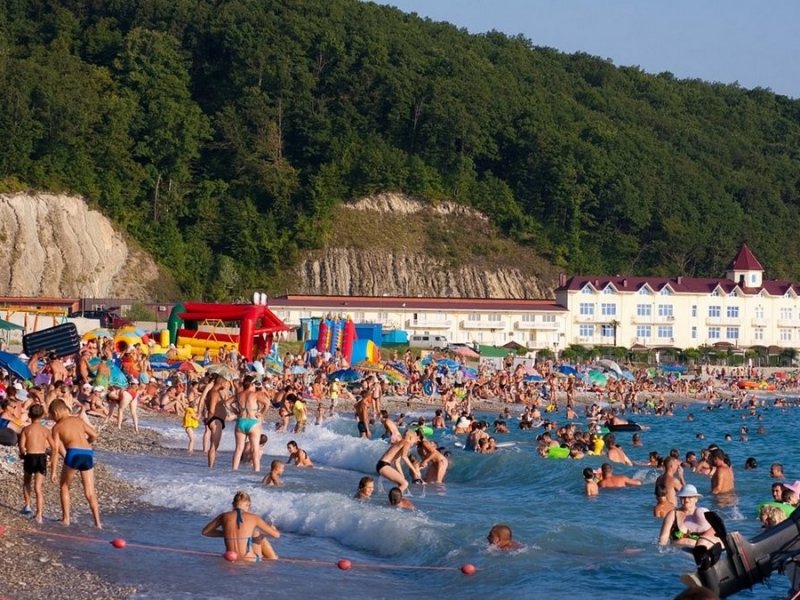 Курорты Кубани с начала года  приняли более 11 миллионов туристов