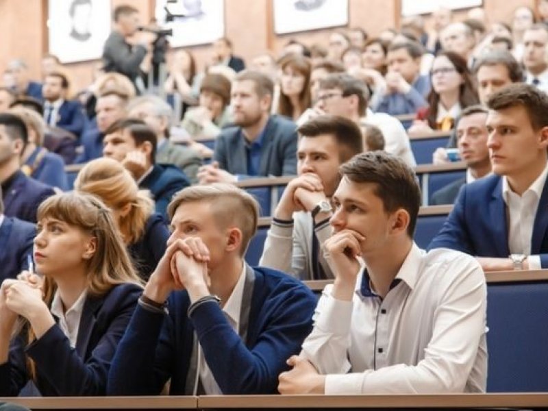  Студенты в России назвали самые значимые для истории страны личности