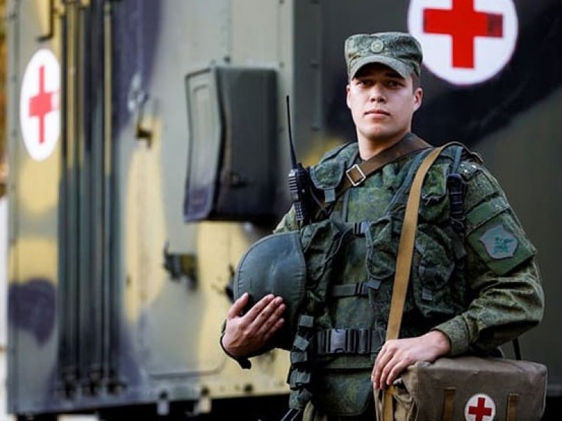 В России  запустят программу выплат для военных врачей