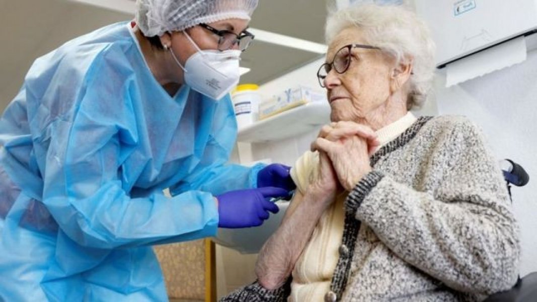    На Кубани  объявили обязательную вакцинацию жителей 60 лет и старше