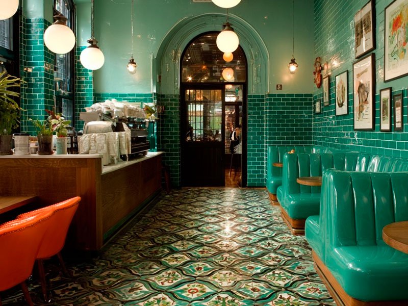 В России введены штрафы за фоновую музыку в кафе и магазинах