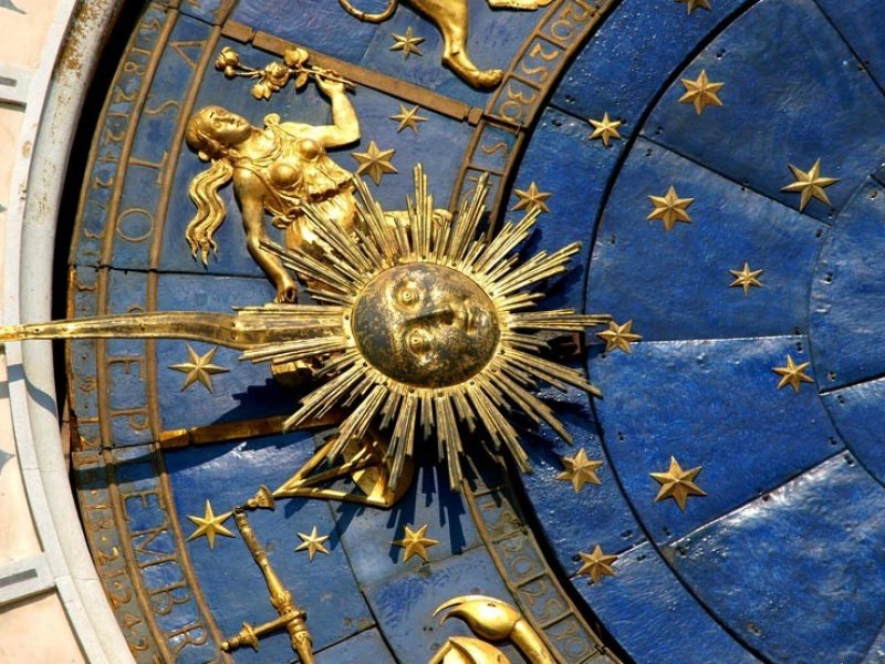 Советы астролога: что нужно изменить каждому знаку зодиака в 2021 году?