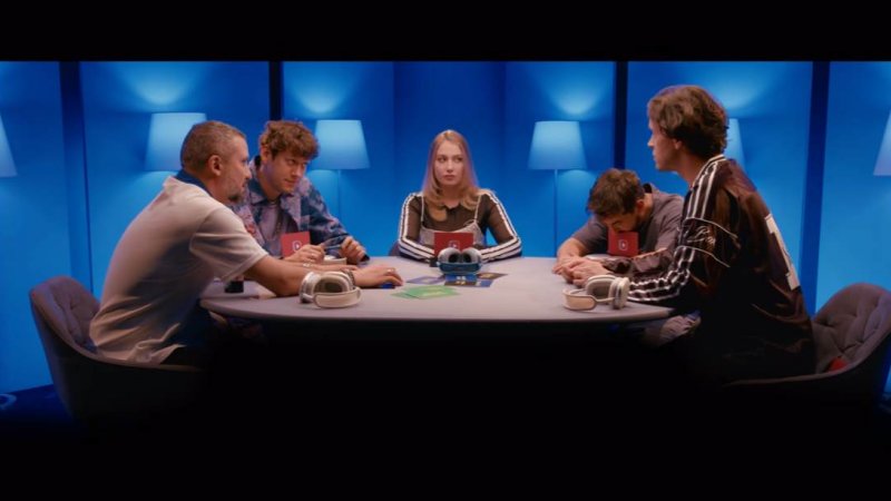 Громкий вопрос с Катей Вяликовой Видео Видео шоу, приколы, подкасты