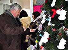 «Ёлка желаний» в Тимашевске собирает подарки для детей 