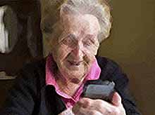 
 80-летняя старушка украла смартфон  у подростка
