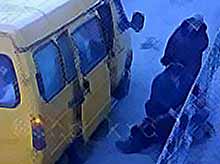 В Тимашевске водитель маршрутки высадил женщину на дорогу,не оказав ей помощь
