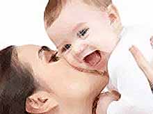 С заявлением на единовременную выплату из средств материнского капитала можно обратиться через сайт ПФР 