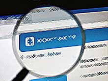 Роскомнадзор заблокировал в соцсети &quot;ВКонтакте&quot; восемь групп с пропагандой суицида
    