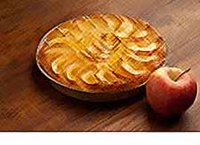 Осенние рецепты: пирог с яблоками и орехами