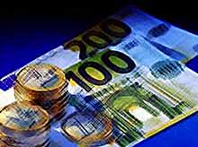 Курс евро стал ниже 50 рублей.