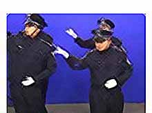 Китайские полицейские своими танцами &quot;взорвали&quot; интернет
(видео)