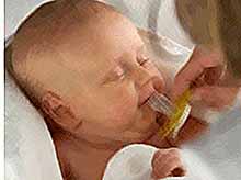 

Медики советуют мамам облизывать детские соски

