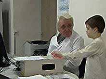 Российские генетики ставят диагноз по отпечатку руки
(видео)