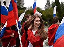 Каждый второй житель России готов вывесить флаг страны на своем доме