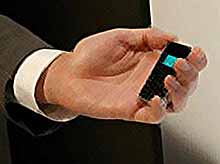 В Японии создан самый маленький в мире телефон
