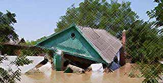 Пострадавшим от наводнений нужна помощь!